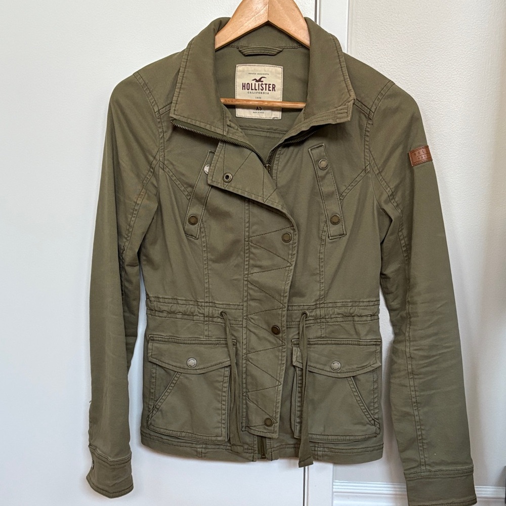 Hollister Women's Utility Jacket in Olive